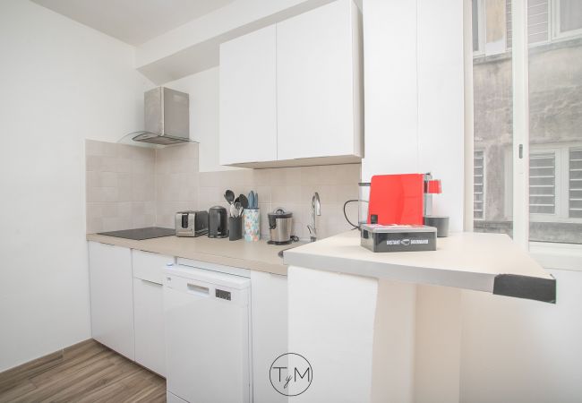 Appartement à Fort-de-France - AF-Carré d'AS - Le Trèfle - 2ème étage - 1 chambre Appartement à Fort-de-France - AF-Carré d'AS - Le Trèfle - 2ème étage - 1 chambre