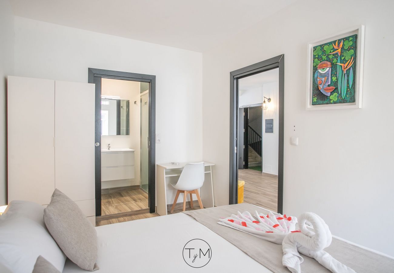Appartement à Fort-de-France - AF-Carré d'AS - Le Trèfle - 2ème étage - 1 chambre Appartement à Fort-de-France - AF-Carré d'AS - Le Trèfle - 2ème étage - 1 chambre