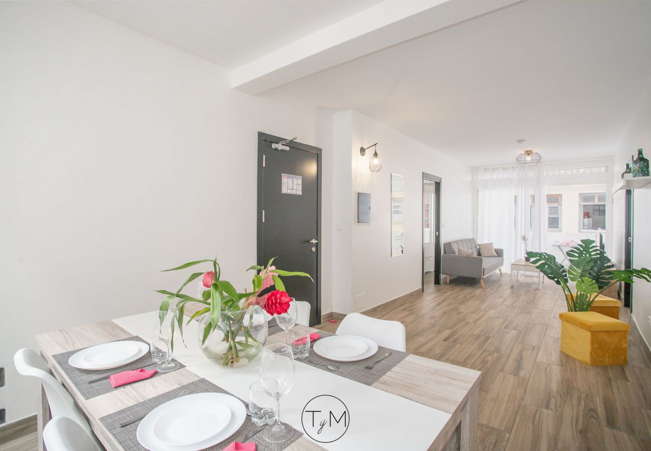 Appartement à Fort-de-France - AF-Carré d'AS - Le Trèfle - 2ème étage - 1 chambre Appartement à Fort-de-France - AF-Carré d'AS - Le Trèfle - 2ème étage - 1 chambre