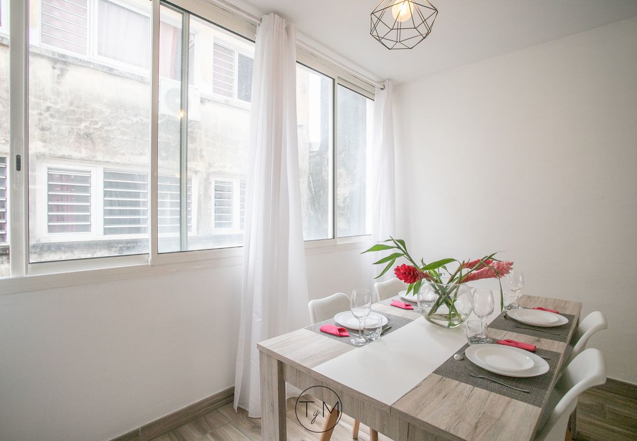 Appartement à Fort-de-France - AF-Carré d'AS - Le Trèfle - 2ème étage - 1 chambre Appartement à Fort-de-France - AF-Carré d'AS - Le Trèfle - 2ème étage - 1 chambre