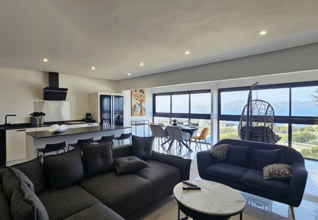 Appartement à Fort-de-France - BELLEVUE 83